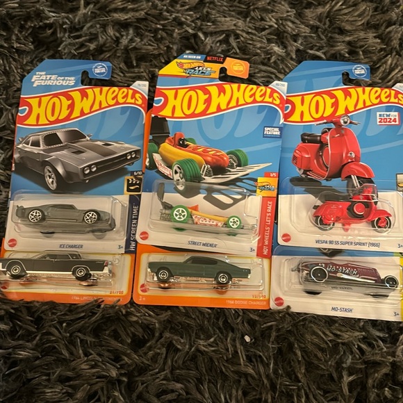 Other - Bundle of hot wheels and matchbox cars